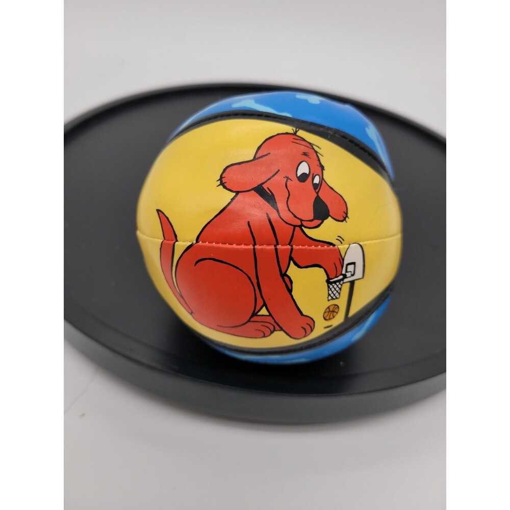 2002 RINCO Clifford Big Red Dog By  Hedstrom  Small Vinyl Ball Toy